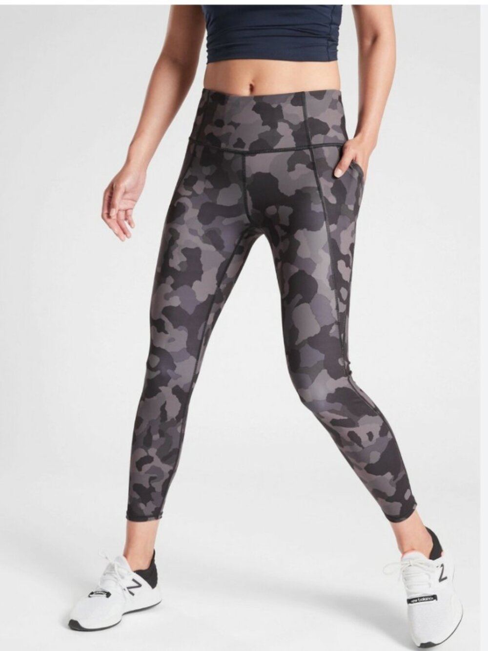 Athleta Lightning Camo 7/8 Tight in SuperSonic Black Gray Camo, Size Medium